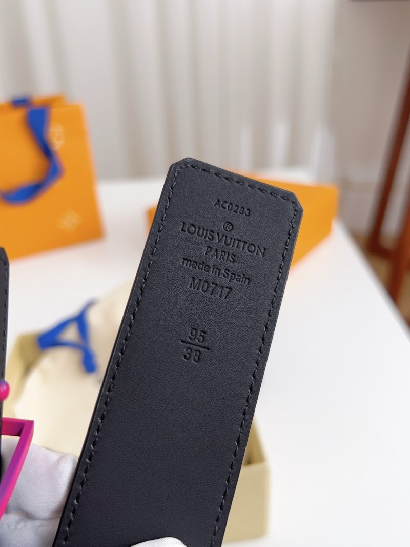 l0vis Vvtt0n belts